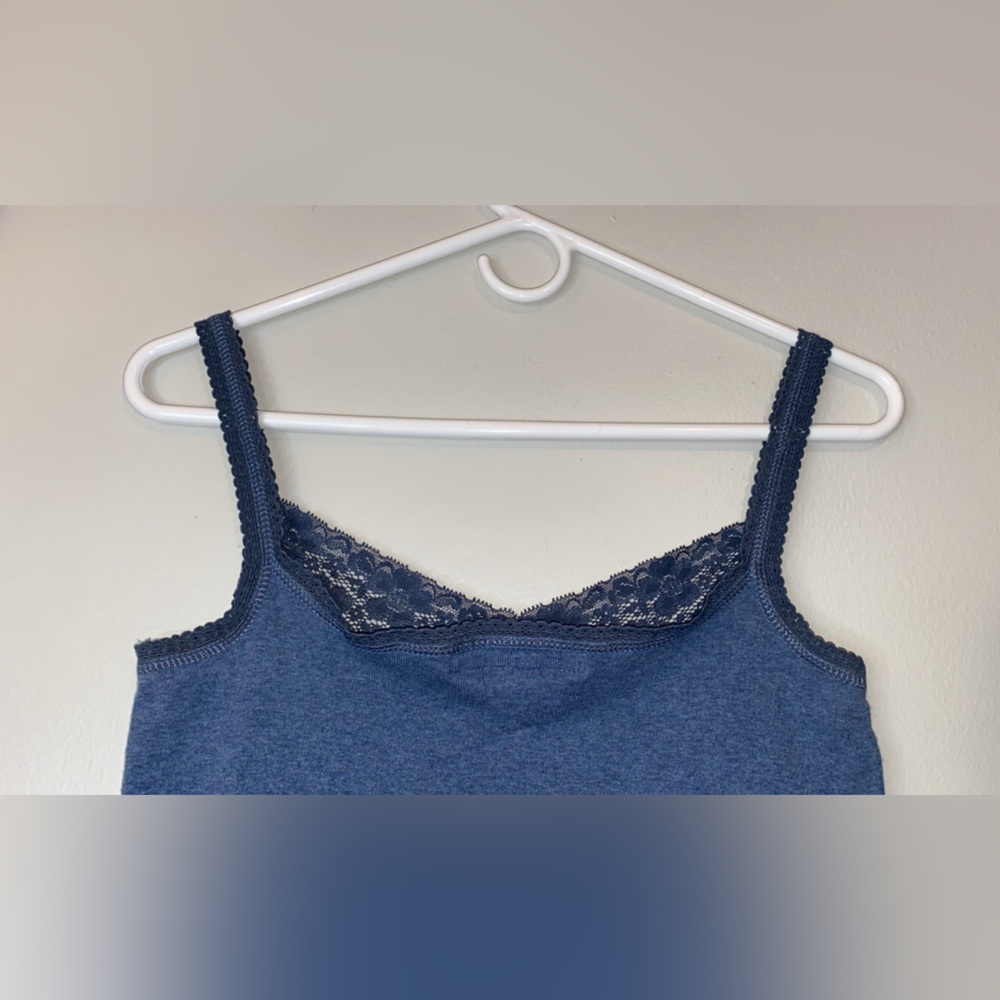 Y2K Tommy Hilfiger Navy Camisole with Lace Detail - Picture 5 of 9